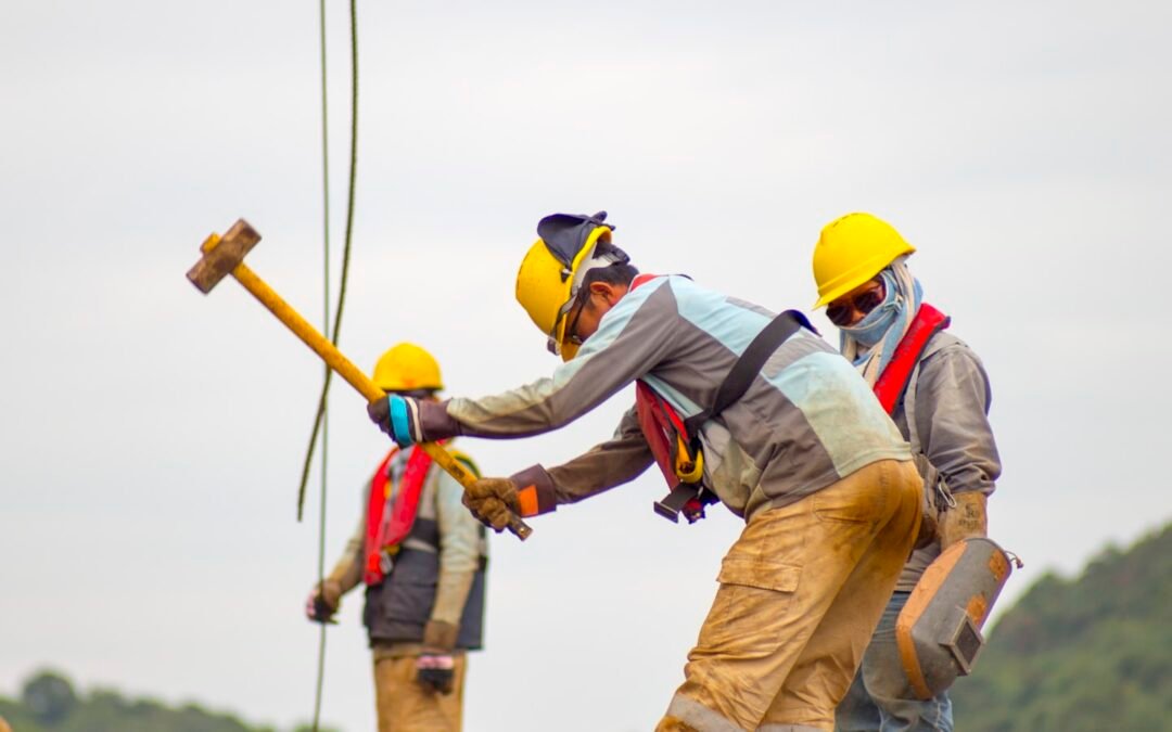 Why Redmond Homeowners Should Book Roofing Work Before July Hits