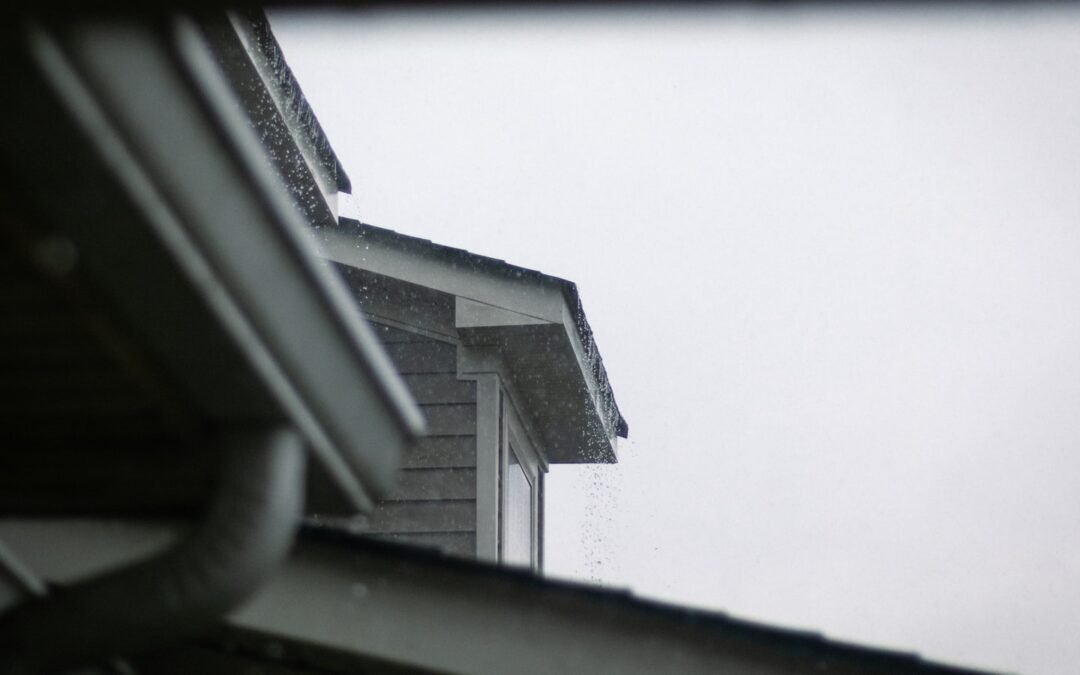 Seamless Gutters vs. Sectional: Why Extruded Systems Win in the PNW